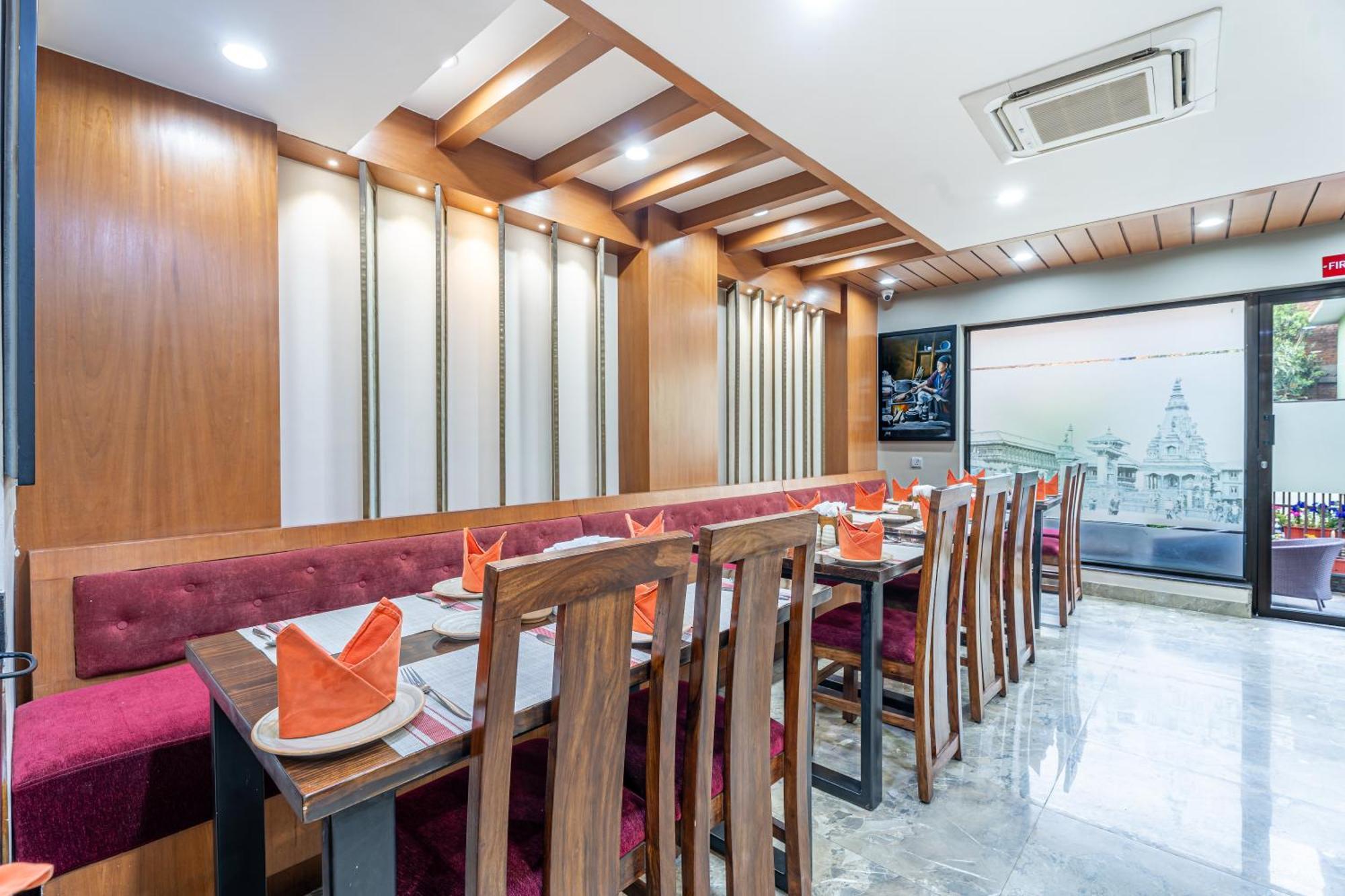 Hotel Kutumba Lalitpur Экстерьер фото